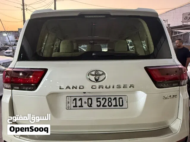 تويوتا  لاندكروزر وكالة SAS موديل 2024 عدادالمسافة 45,000  معرض الدفع الرباعي  بغداد معارض النهضة يت