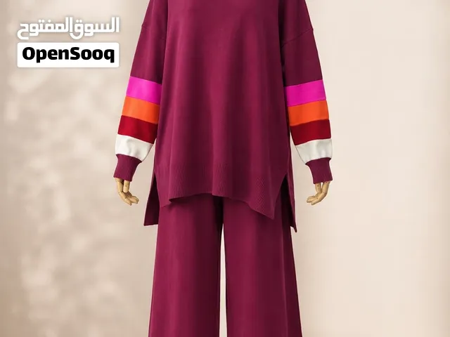 طقم او سوت شتائي بالون ماروني المخطط مثل ما بالصورة قياسة فري سايز