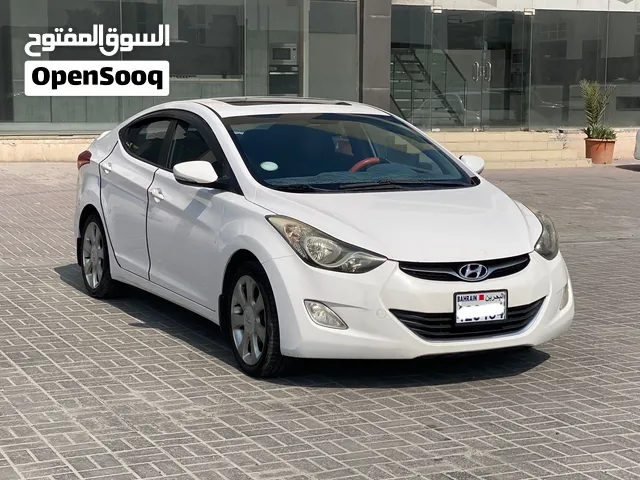 Hyundai Elantra 2014 (White)