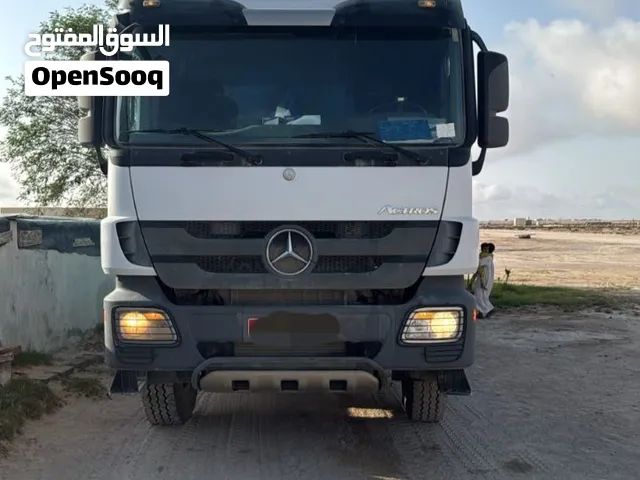 راس تريلا مارسدس وكالة عمان الزواوي شبة جديد