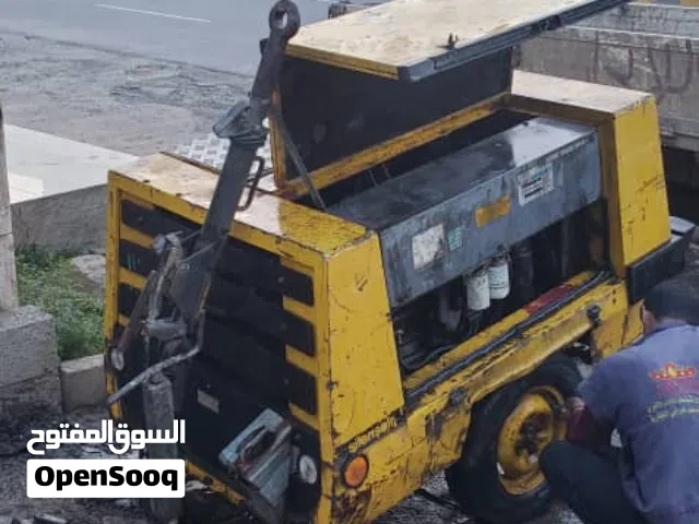 كمبريشن هواء اطلس كوبكو ما قد اشتغل الا 1600 ساعه عرطه وشغال قرعه