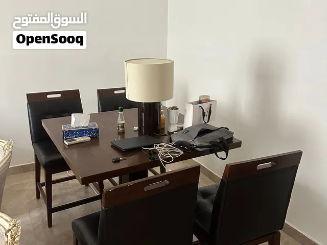 بيع اثاث مستخدم ونظيف والسعر جميل