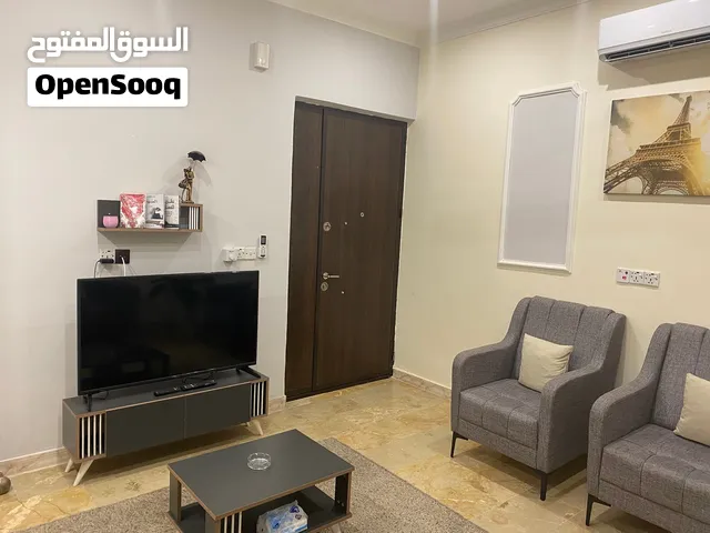شقة مفروشة للايجار في بغداد الكرادة من المالك مباشر بدون اجور دلالية Apartment for rent in Baghdad