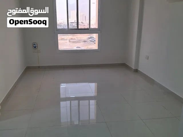 شقه لايجار عوائل فقط  الإيجار غير شامل الكهرباء والمياه والنت