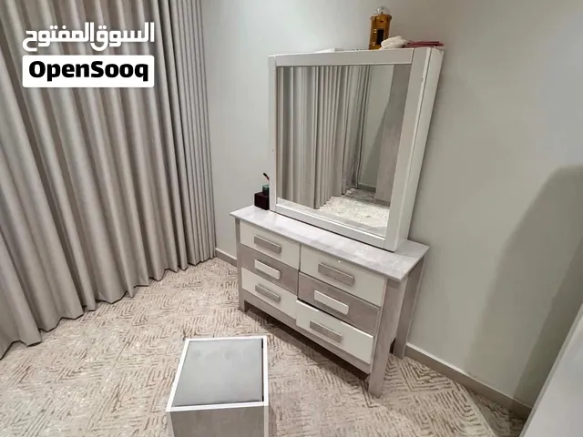 غرفة نوم عالية الجودة بموديل راقي جدا ولون مريح للنظر بسعر مناسب جدا