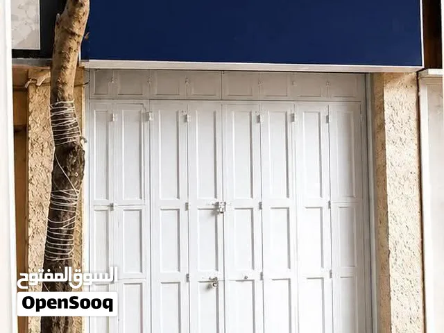 محل تجاري مميز للبيع في الحاووز الأول - موقع استراتيجي جاهز بالكامل