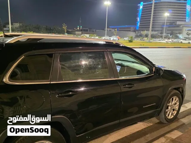 جيب شيروكي 2018 وارد امريكي محرك 6 سلندر