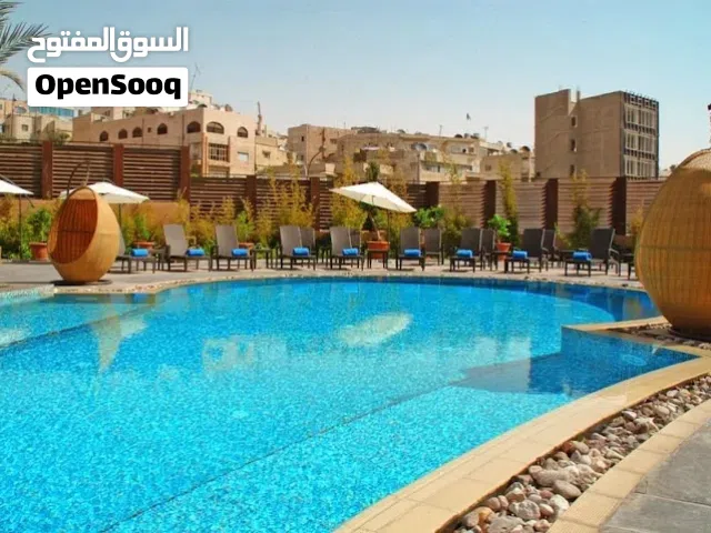 اشتراك مسبح لمدة 3 اشهر في فندق landmark hotel قابل للتفواض