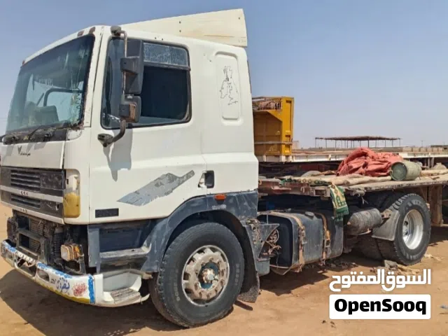 راس شاحنة داف85 للبيع