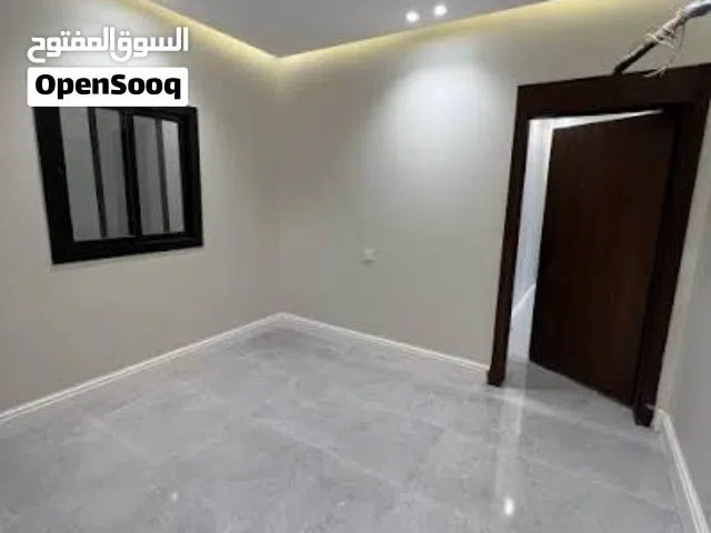 شقه خدميه للايجار - شارع السيدي