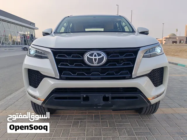 لايفوتك فورشنر خليجي الفطيم EXR V4 صبغ باب فقط والباقي وكالة محركات شد وكالة بلكامل مايشكي من شي