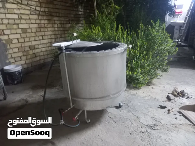 تنور غاز اثنين الاول كبير ياخذ 6 خبزات إيراني والثاني صغير عراقي ياخذ 3 خبزات  المكان نجف .حي النداء