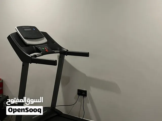 سير كهربائي مستعمل حالة ممتازة للبيع ProForm 205 CST