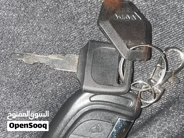 للبيع سكوتر شبه جديد و نظيف جداً ولا يشتكي من شئ
