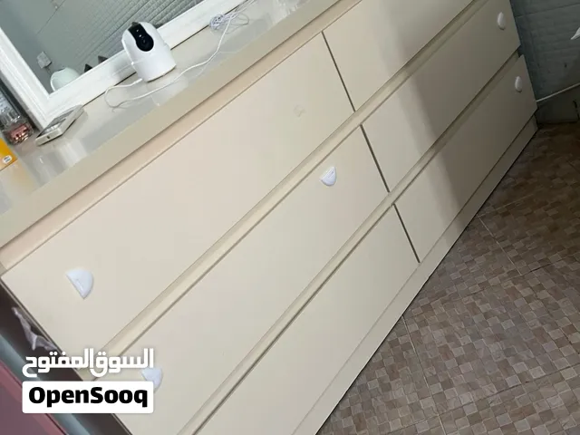 تسريحه غرفه نوم كبيره 6 ادراج جيده جدااا للبيع فوري بسعر رائع و رخيص