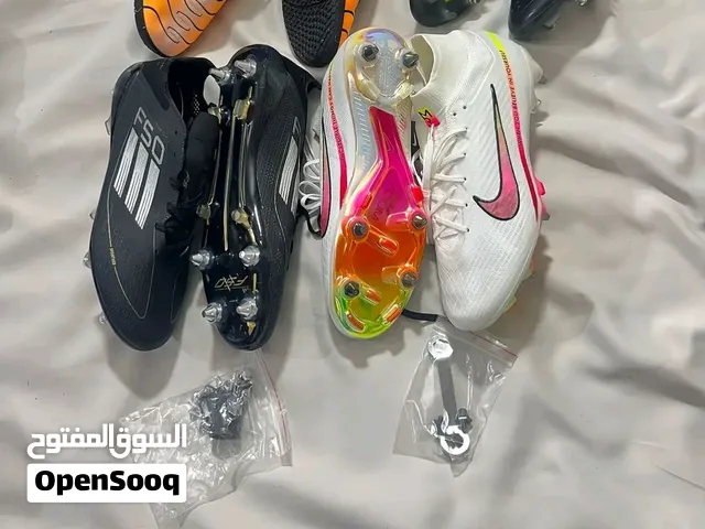 أحذية كرة القدم ستد موديل نايك ميركيال واديداس