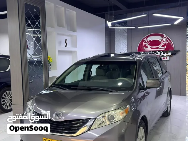 Used Toyota Sienna in Al Dhahirah