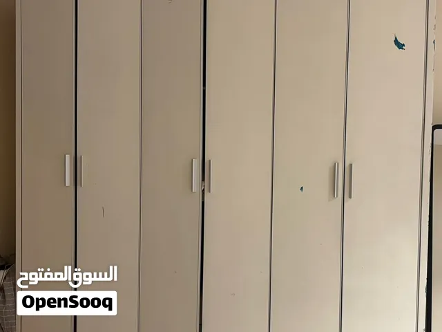 دولاب مستعمل نظيف. للبيع