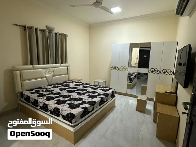 غرفه وحمام مفروشه ونظيفه شامل مية وكهربا والإنترنت وصيانه الخوير مقابل شاشة هرمز ومستشفى بدر السما
