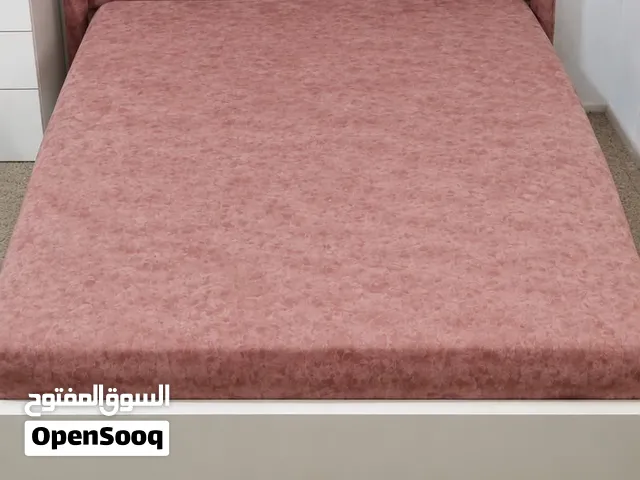 تخت مفرد ونص مستعمل تفصيل بحالة ممتازه