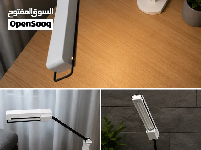مصباح مكتبي من تصميم إرنستو جيسموند