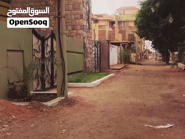 فيلا ارضية للايجار في شمبات شارع المعونة موقع مميز جدا