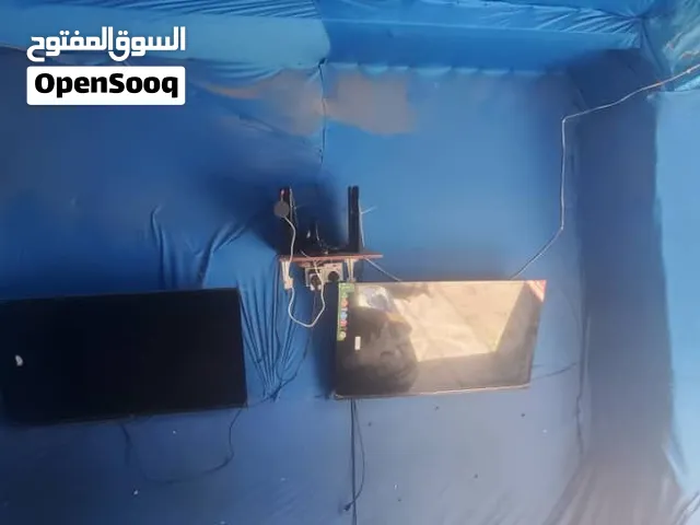 محل للبيع اثنين بلاستيشنات وا ست يدات وا ثنتين شاشات اسمرت 43 بوصه موديل 2025 بكرتون وجيم