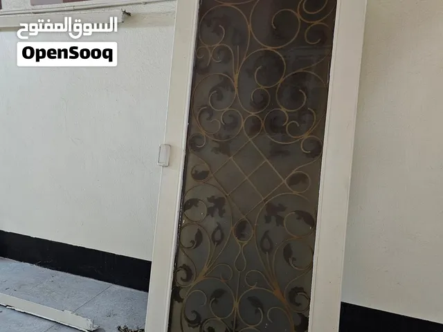 باب منزل حديد