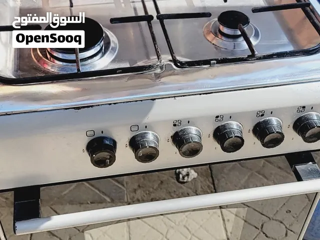 فرن غاز اربع عيون