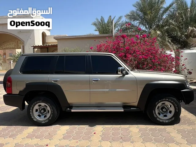 من المالك الاول للبيع نيسان فتك موديل 2024 GL بدون حوادث او صبغ استعمال بيت وكاله ماشاء الله