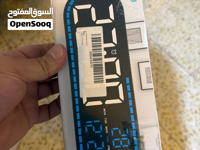 ساعه رقميه مكتبيه مع عدة مواصفات