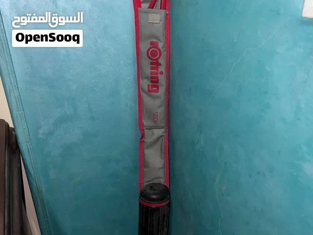 مسطره T بحاله ممتازه 120 سم