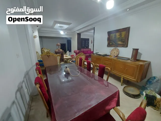 شقه ارضي بحديقه مفروشه بحدائق الأهرام