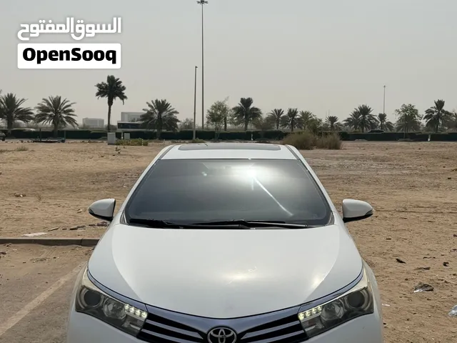تويتا كورولا نظيف جدا من اول مالك 2015 مفتاحين وكاله