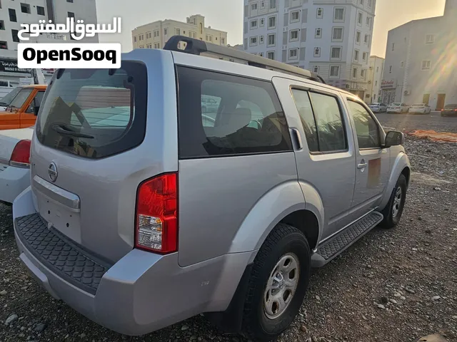 نيسان باتفندر موديل 2010