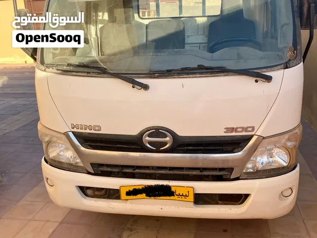 كنتر هينو 2013 ماشية  35000 جديدة