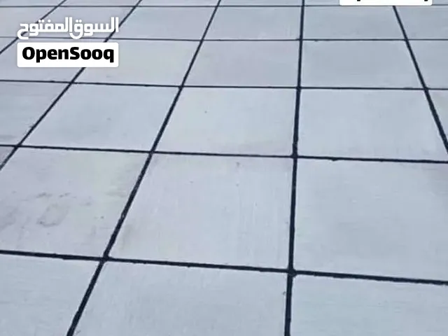 نعمل في ترميم وصيانة وإعادة الماستك للسطوح وتغليف الايزكام