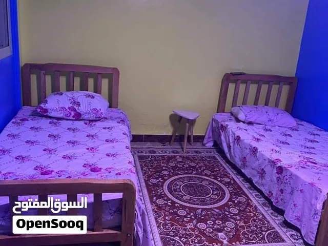 سرير خشب زان احمر