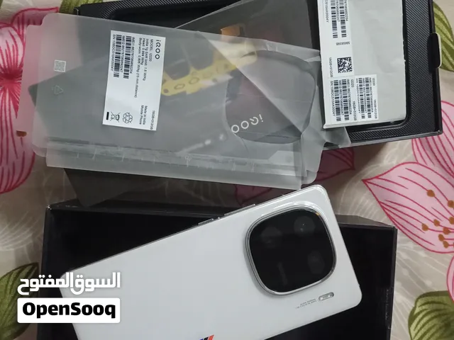 vivo iqoo 12