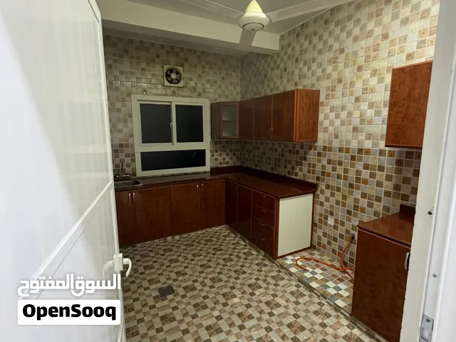 شقة للايجار بمنطقة المحج الأولى في العامرات