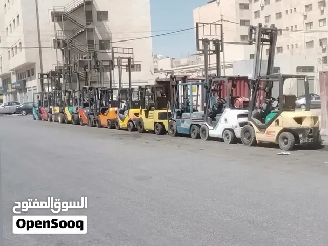 رافعات شوكيه تحميل وتنزيل جميع انواع البضائع وتاجير الرافعات الشوكيه