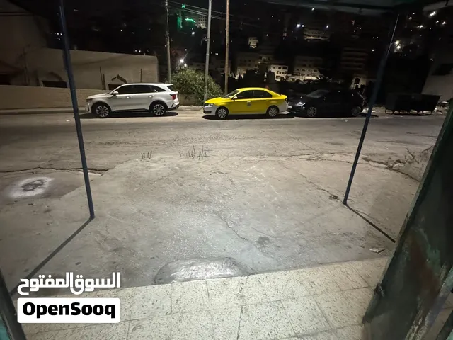 محل اللجار في شارع هواش مساحت المحل خمسه متر عرض في 9 متر طولي