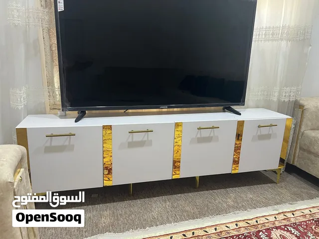 ميز تلفزيون + ميز سفرة 4 كراسي للبيع دهوك