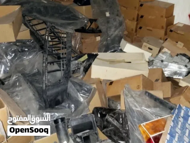 قطع ساب اصلي بودي اضوية ، زجاج وآلاف القطع الصغيره جديد - بعض القطع بدون تغليف البيع للكمية كاملة ف