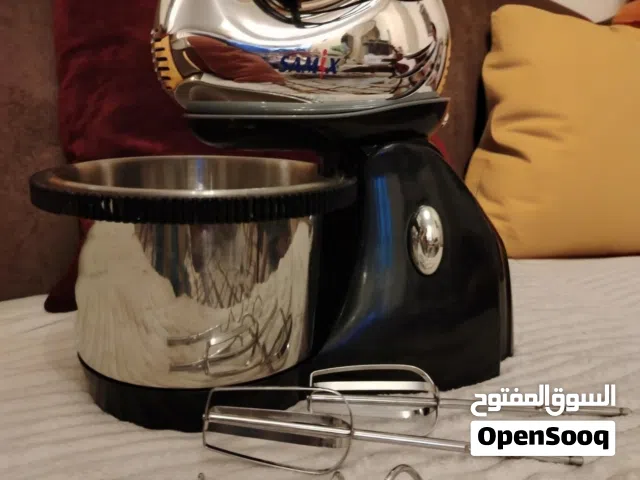 خلاطة عجن كهربائيه