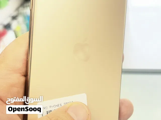 ايفون 11 بروماكس 256 جيبي لون ذهبي للبيع
