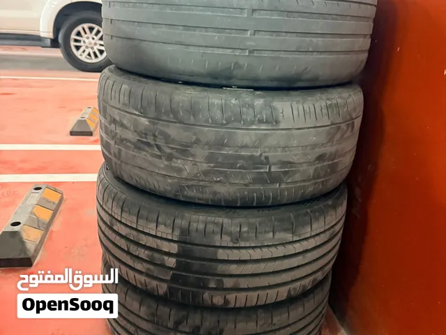 VW Rims 18 inches with tyres