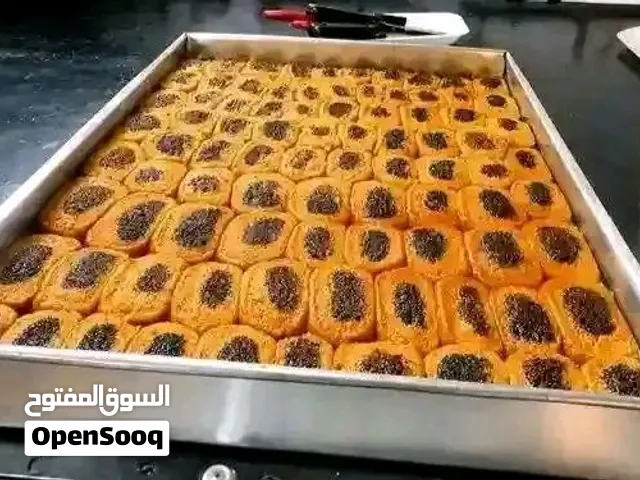 للبييع بيت في الجرافه  مساحته 234 غرفة ومطبخ وعريشة كبيرة  حمامين وكله مبنى بلك من آخر محطة الجرافة
