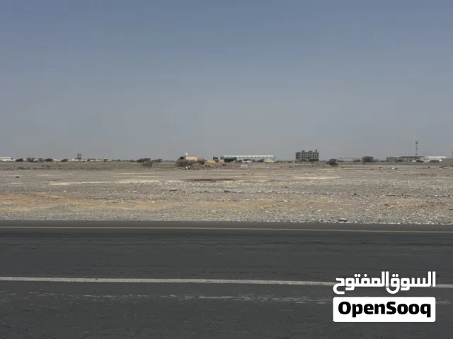 أرض سكني تجاري للبيع بركاء الواسط، واجهة على شارع رئيسي