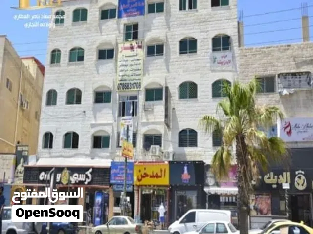 3 مخازن تجاريه للايجار بمساحه 260 متر مربع على شارع 36 في افضل شارع تجاري في الزرقاء الجديدة